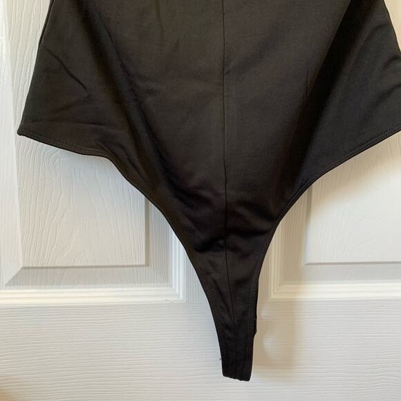 Astr the Label NWOT Black underwire cutout back bodysuit - Picture 5 of 7